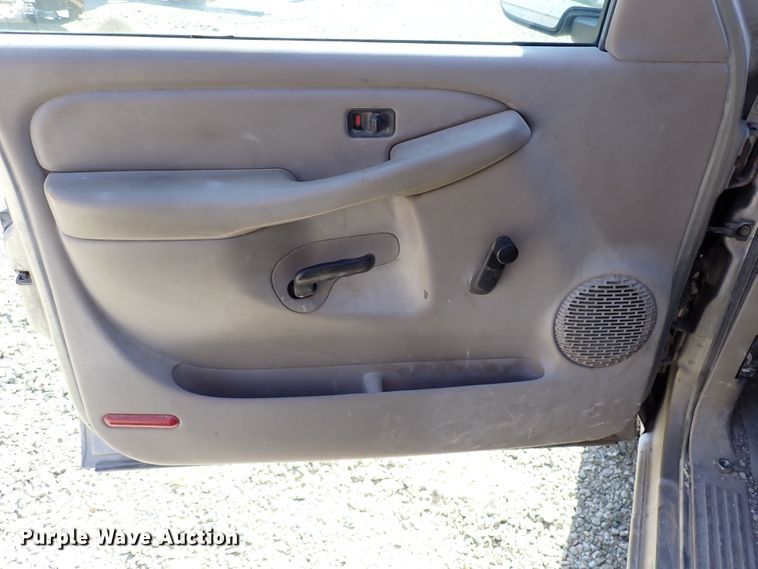 image for item DR0924 2002 Chevrolet Silverado 1500  Ext. Cab pickup truck