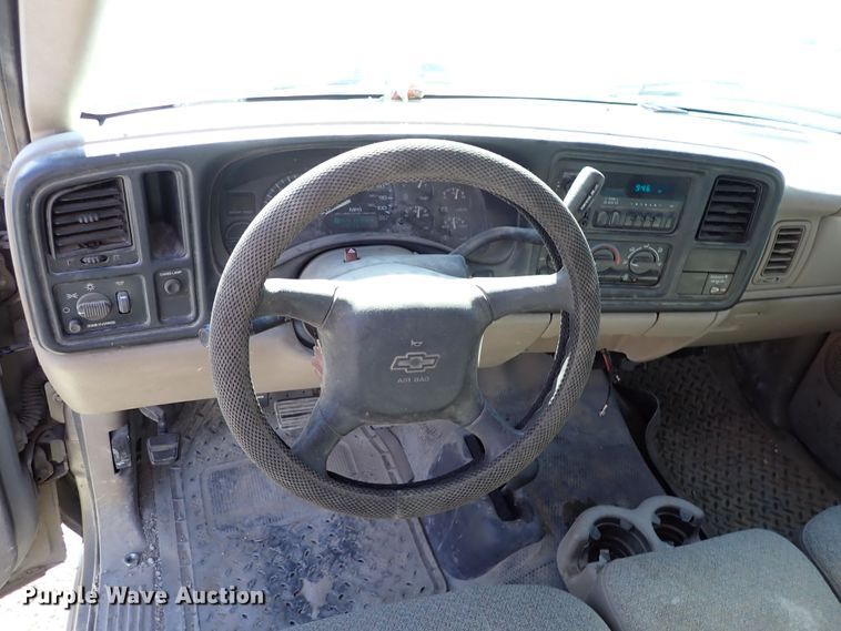 image for item DR0924 2002 Chevrolet Silverado 1500  Ext. Cab pickup truck