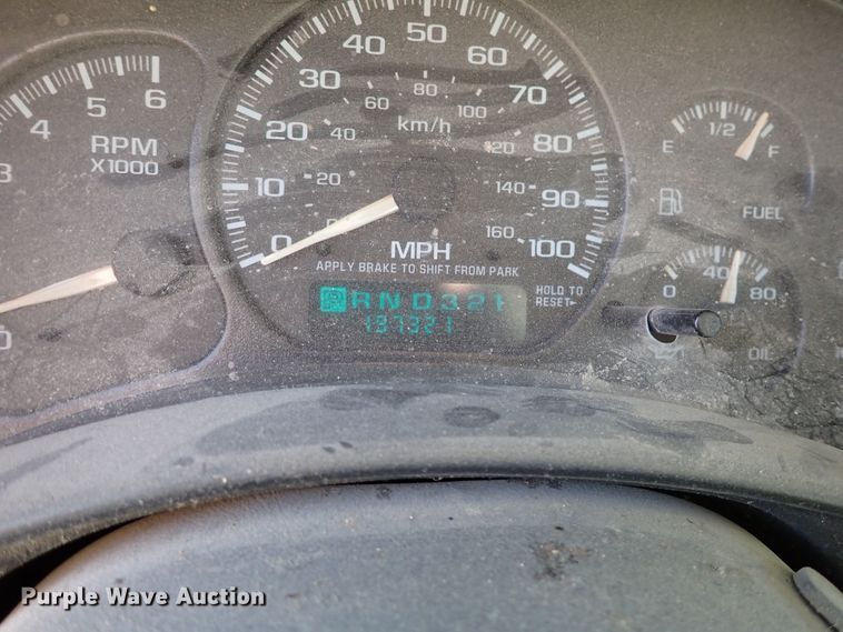 image for item DR0924 2002 Chevrolet Silverado 1500  Ext. Cab pickup truck