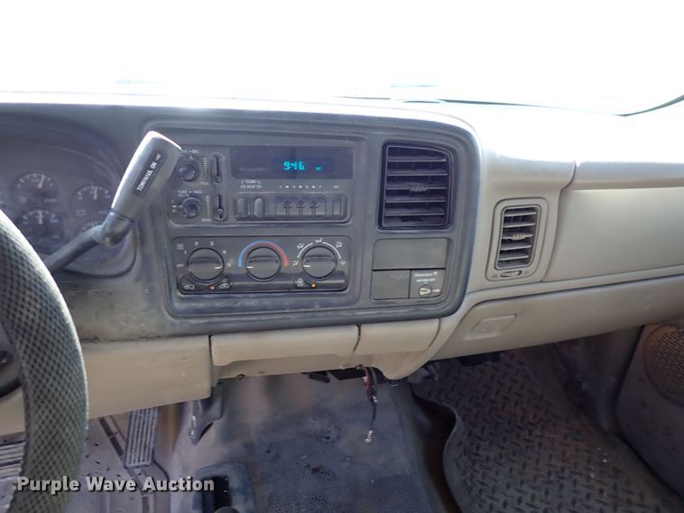 image for item DR0924 2002 Chevrolet Silverado 1500  Ext. Cab pickup truck