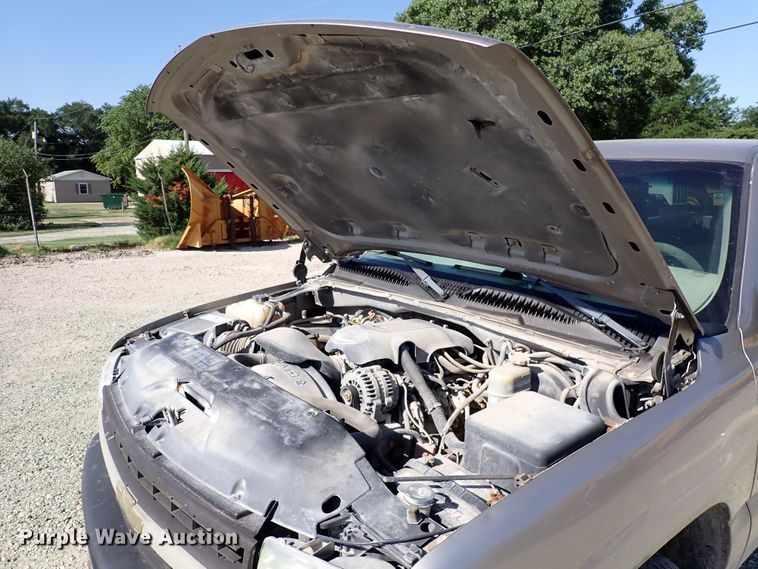 image for item DR0924 2002 Chevrolet Silverado 1500  Ext. Cab pickup truck