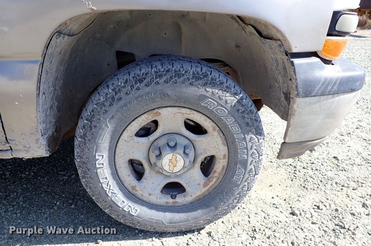 image for item DR0924 2002 Chevrolet Silverado 1500  Ext. Cab pickup truck