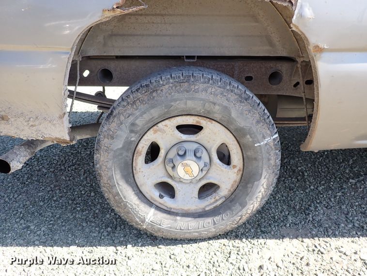 image for item DR0924 2002 Chevrolet Silverado 1500  Ext. Cab pickup truck