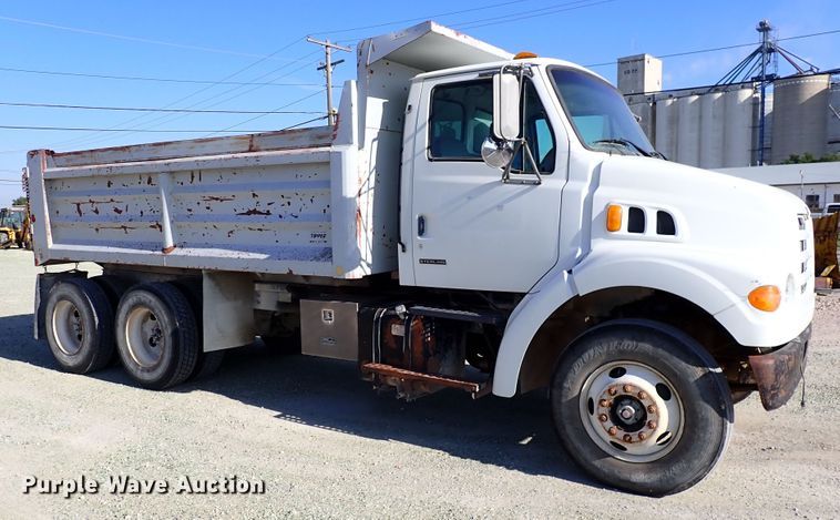 image for item DR0926 2001 Sterling L7500  dump truck