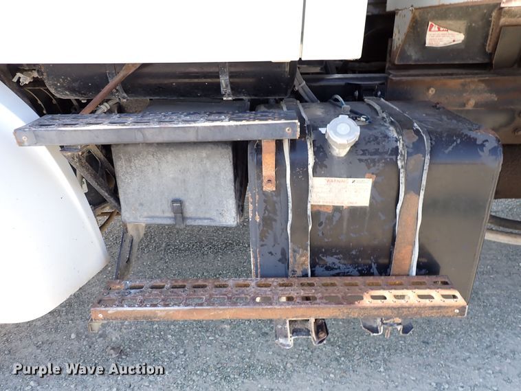 image for item DR0926 2001 Sterling L7500  dump truck