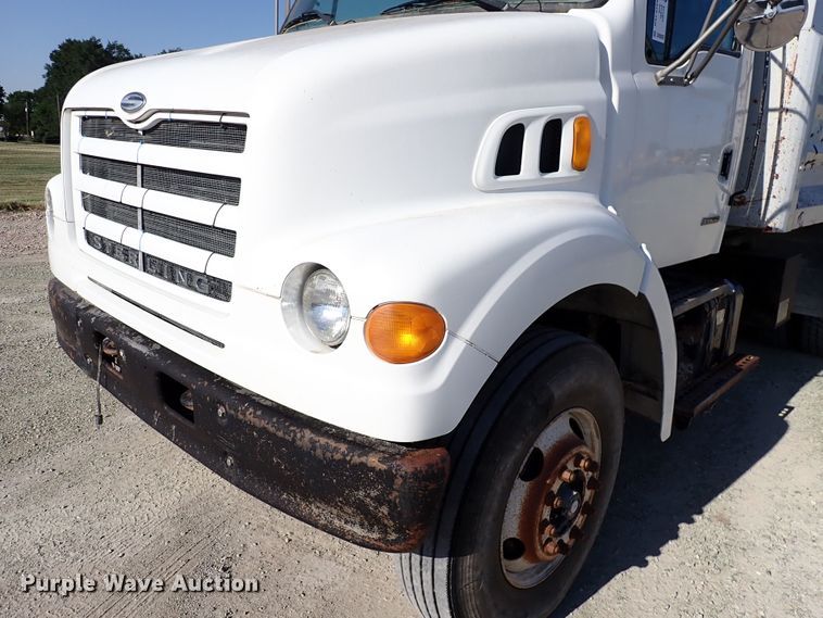 image for item DR0926 2001 Sterling L7500  dump truck