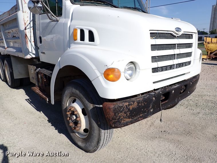 image for item DR0926 2001 Sterling L7500  dump truck