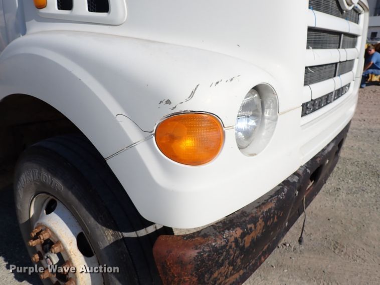 image for item DR0926 2001 Sterling L7500  dump truck