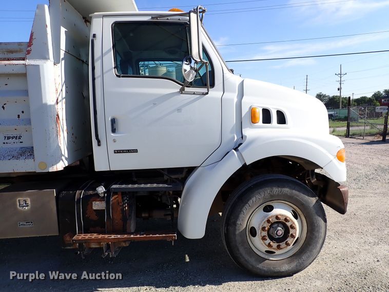 image for item DR0926 2001 Sterling L7500  dump truck