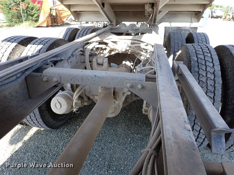 image for item DR0926 2001 Sterling L7500  dump truck