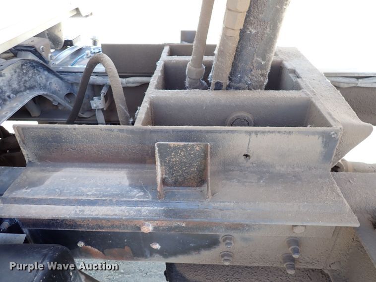 image for item DR0926 2001 Sterling L7500  dump truck