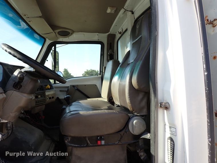 image for item DR0926 2001 Sterling L7500  dump truck