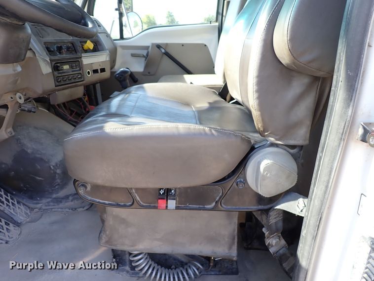 image for item DR0926 2001 Sterling L7500  dump truck