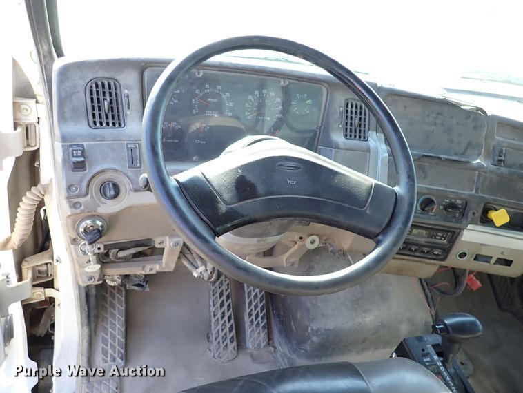 image for item DR0926 2001 Sterling L7500  dump truck