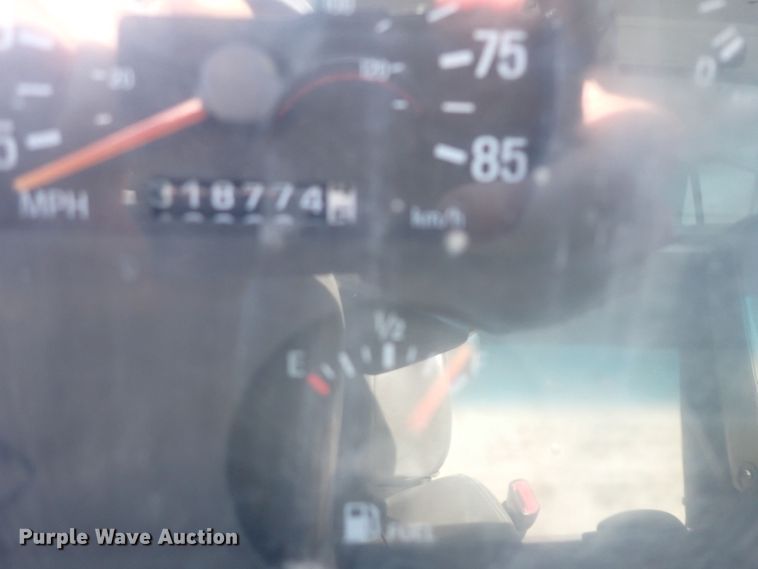 image for item DR0926 2001 Sterling L7500  dump truck