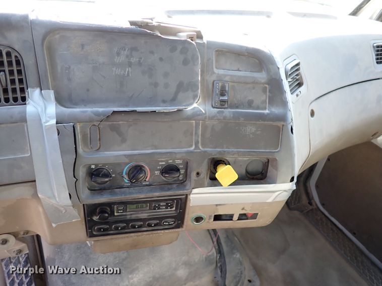 image for item DR0926 2001 Sterling L7500  dump truck