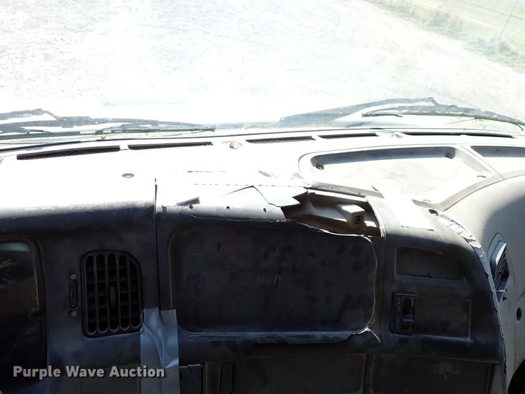 image for item DR0926 2001 Sterling L7500  dump truck