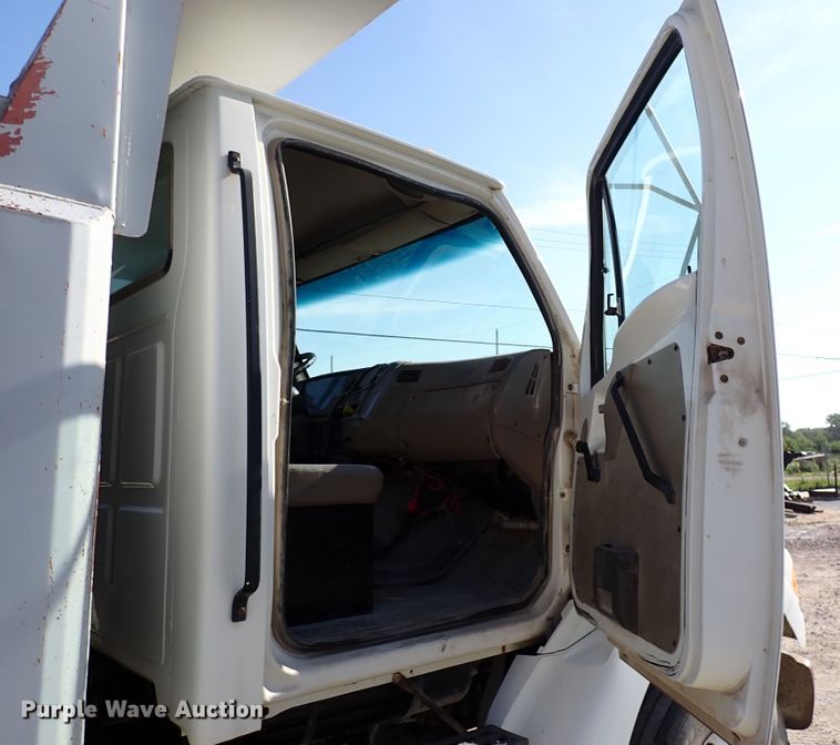 image for item DR0926 2001 Sterling L7500  dump truck