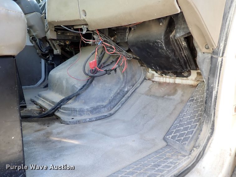 image for item DR0926 2001 Sterling L7500  dump truck