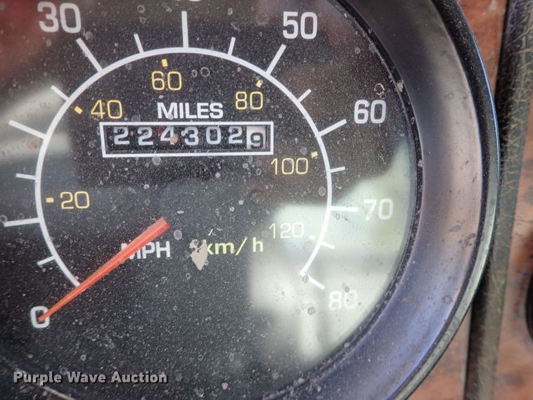 image for item DR0927 2000 Kenworth T800  semi truck