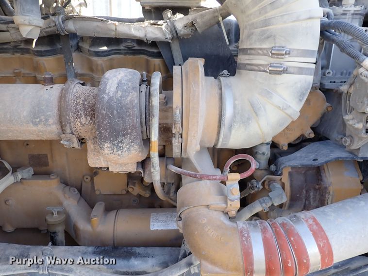 image for item DR0927 2000 Kenworth T800  semi truck