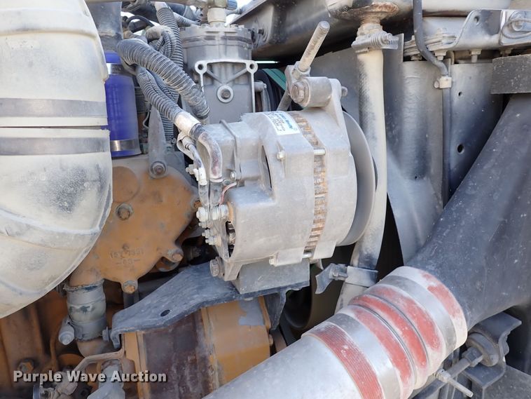 image for item DR0927 2000 Kenworth T800  semi truck