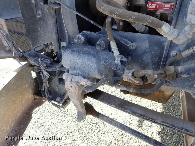 image for item DR0927 2000 Kenworth T800  semi truck