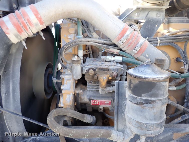 image for item DR0927 2000 Kenworth T800  semi truck