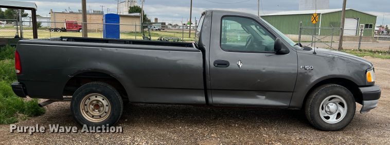 image for item DS8267 2003 Ford F150  pickup truck