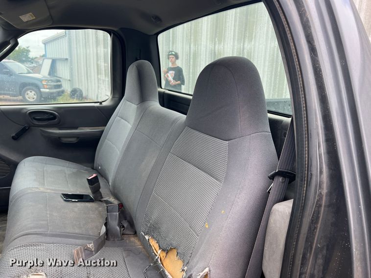 image for item DS8267 2003 Ford F150  pickup truck