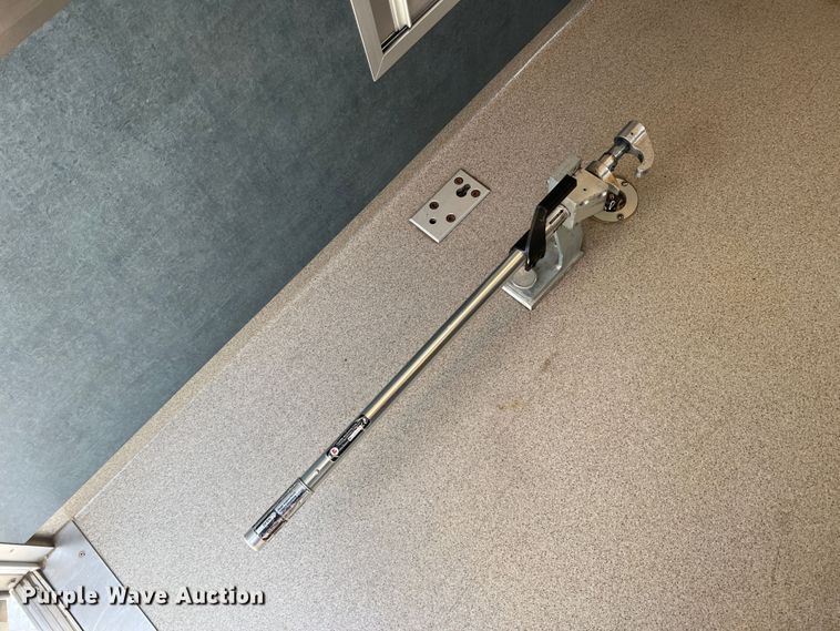 image for item DS8452 2002 Ford F350 Super Duty  ambulance