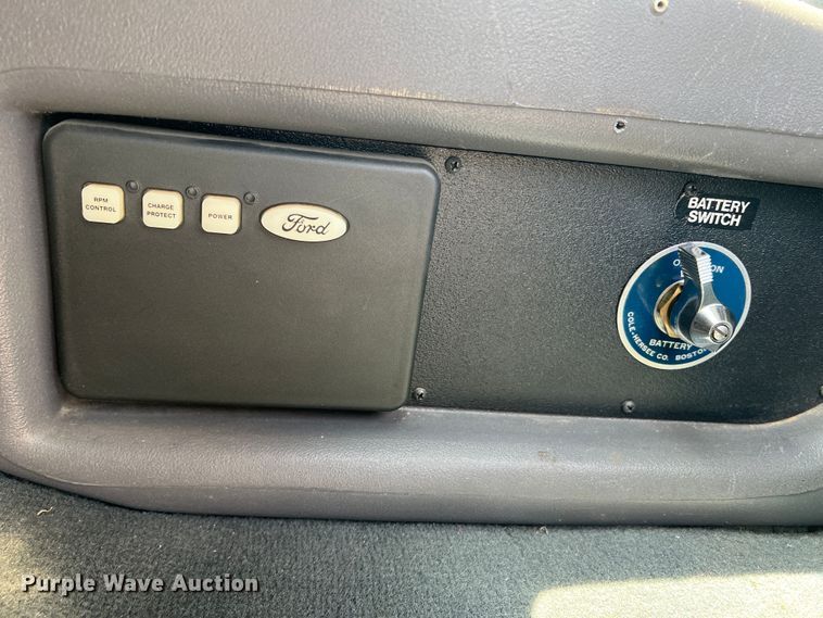 image for item DS8452 2002 Ford F350 Super Duty  ambulance