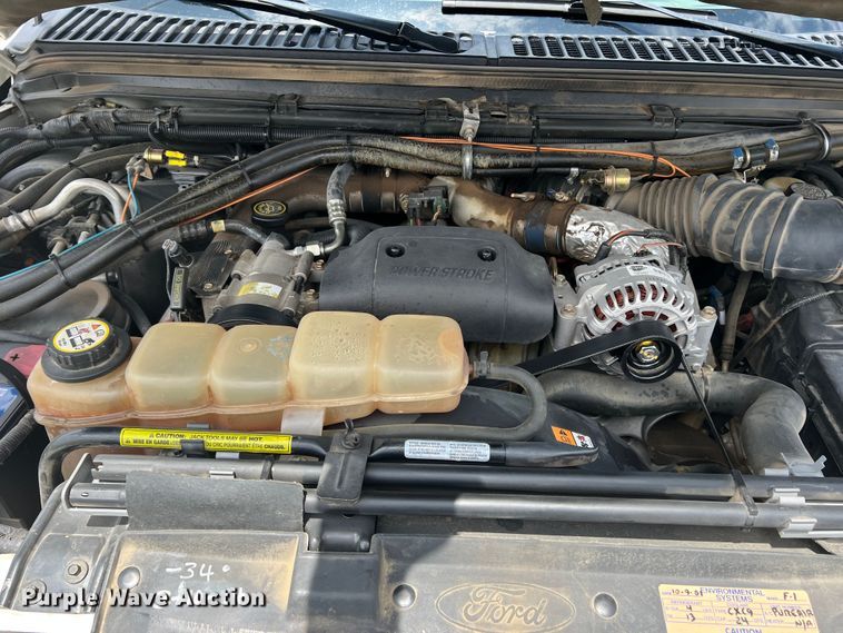 image for item DS8452 2002 Ford F350 Super Duty  ambulance