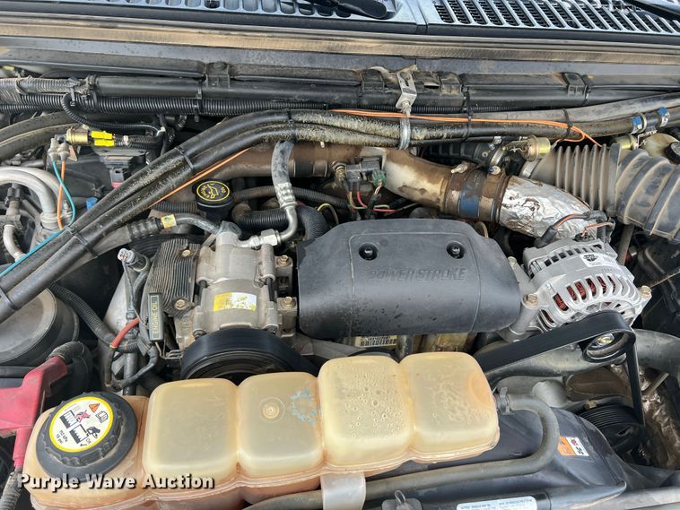 image for item DS8452 2002 Ford F350 Super Duty  ambulance