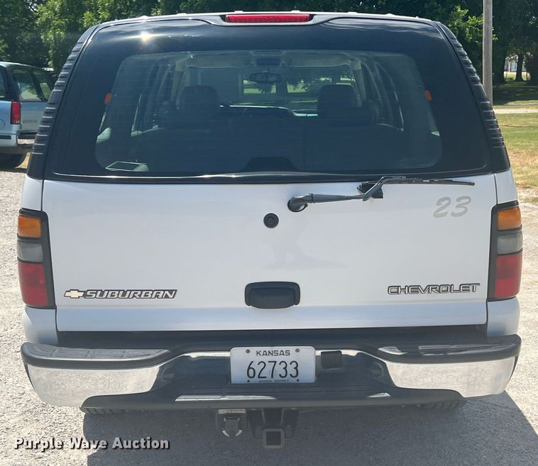 image for item HL9222 2005 Chevrolet Suburban 2500  SUV