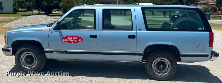 image for item HL9223 1993 GMC Suburban 1500  SUV