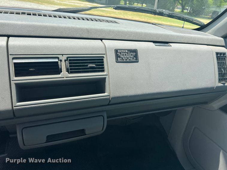 image for item HL9223 1993 GMC Suburban 1500  SUV