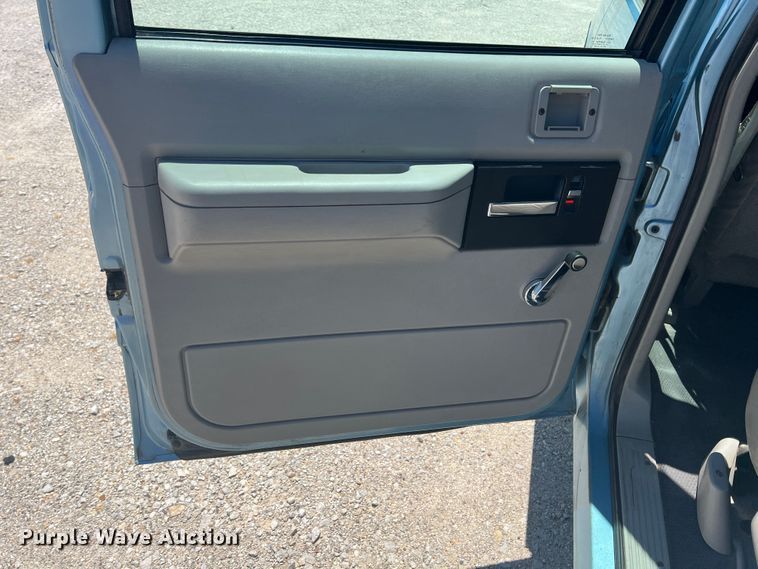 image for item HL9223 1993 GMC Suburban 1500  SUV