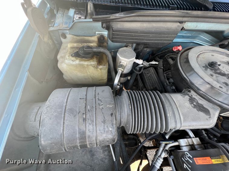 image for item HL9223 1993 GMC Suburban 1500  SUV