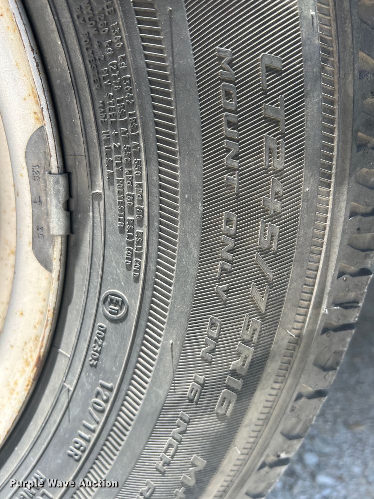 image for item HL9223 1993 GMC Suburban 1500  SUV