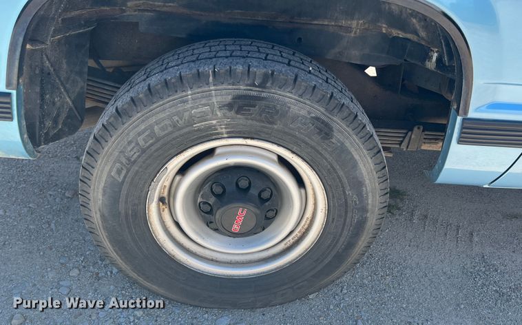 image for item HL9223 1993 GMC Suburban 1500  SUV