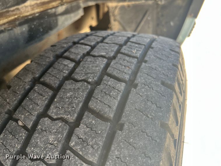 image for item HL9223 1993 GMC Suburban 1500  SUV