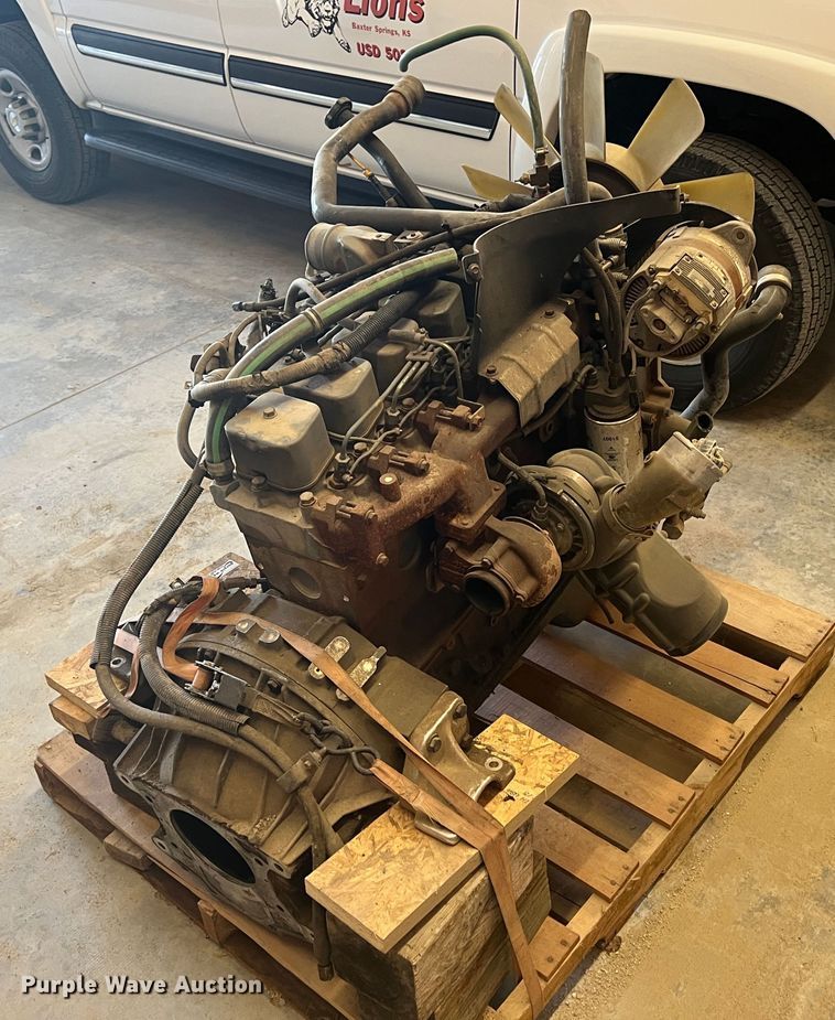 image for item HL9224 Cummins B5.9-190  engine