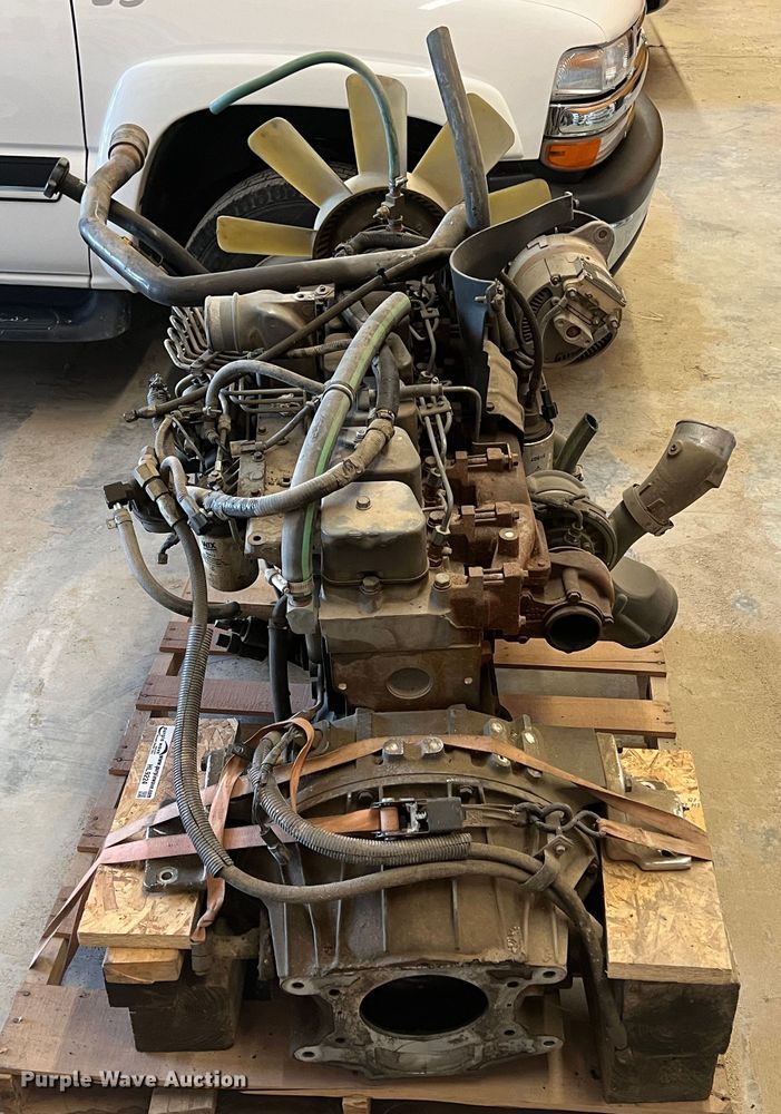 image for item HL9224 Cummins B5.9-190  engine