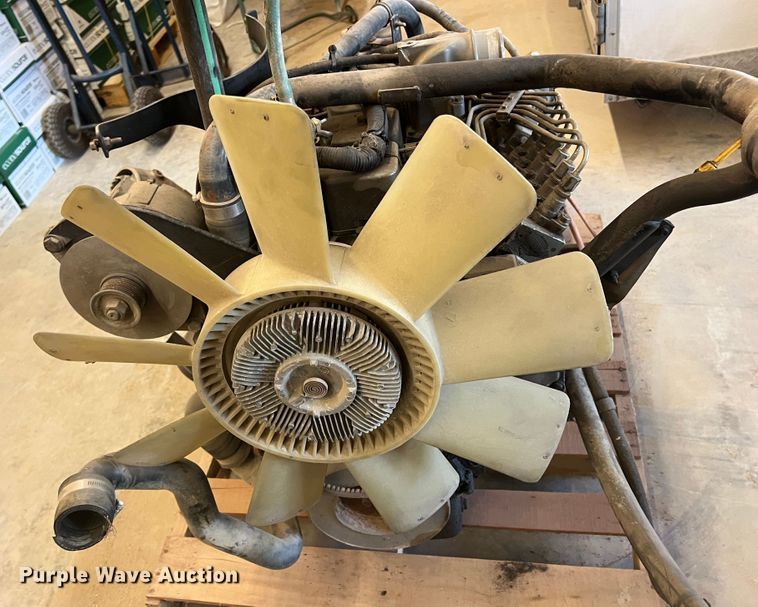 image for item HL9224 Cummins B5.9-190  engine