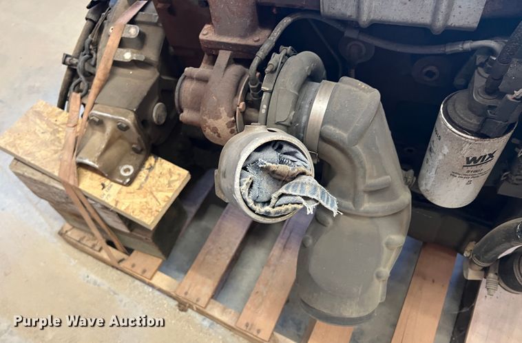 image for item HL9224 Cummins B5.9-190  engine