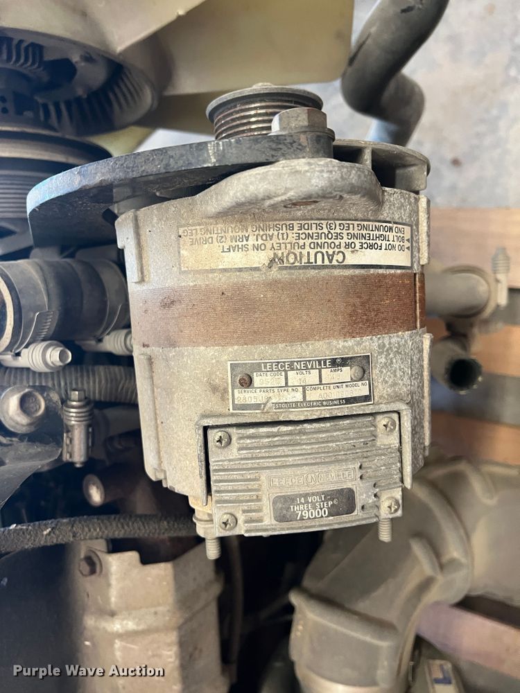 image for item HL9224 Cummins B5.9-190  engine