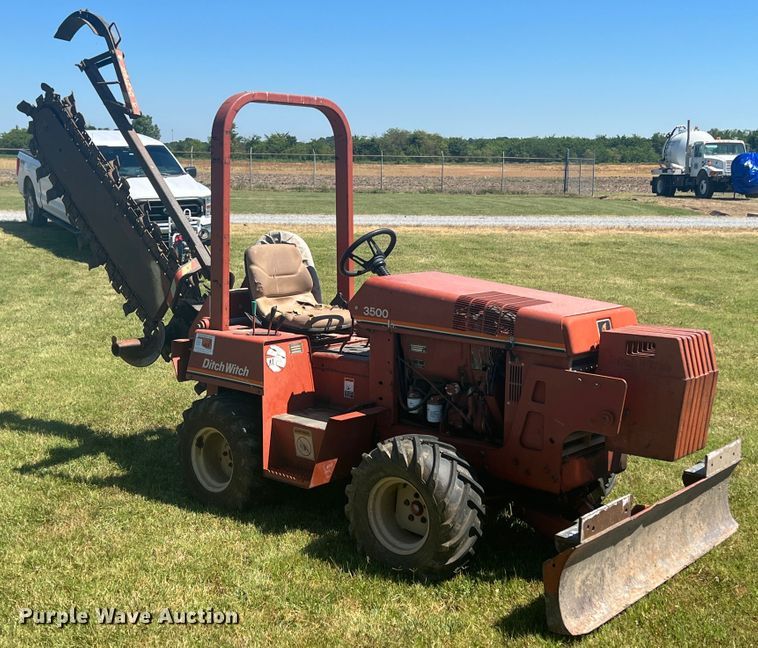 image for item HL9238 Ditch Witch 3500  trencher