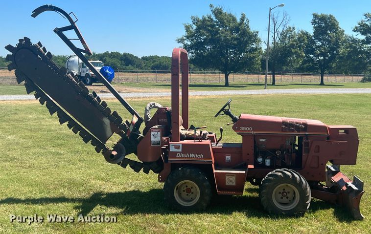 image for item HL9238 Ditch Witch 3500  trencher