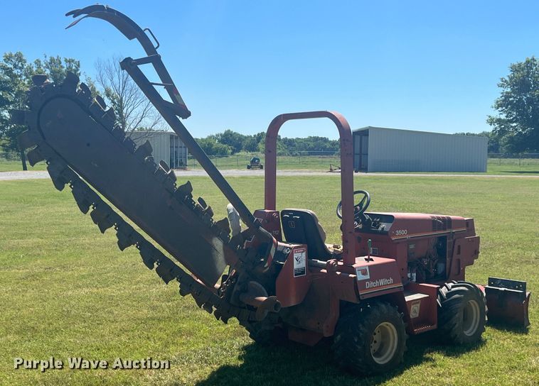 image for item HL9238 Ditch Witch 3500  trencher